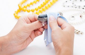 Reinigung von Silberschmuck